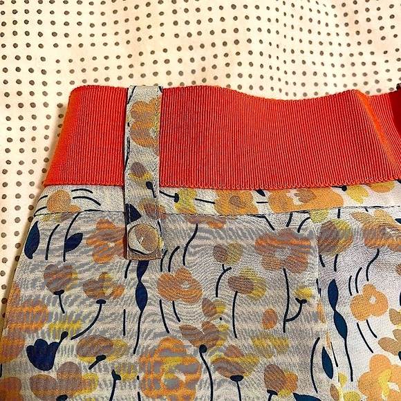 MARC JACOBS Silk Floral Print Pleated Skirt, Blue Yellow Orange, US 2 - Picture 10 of 16